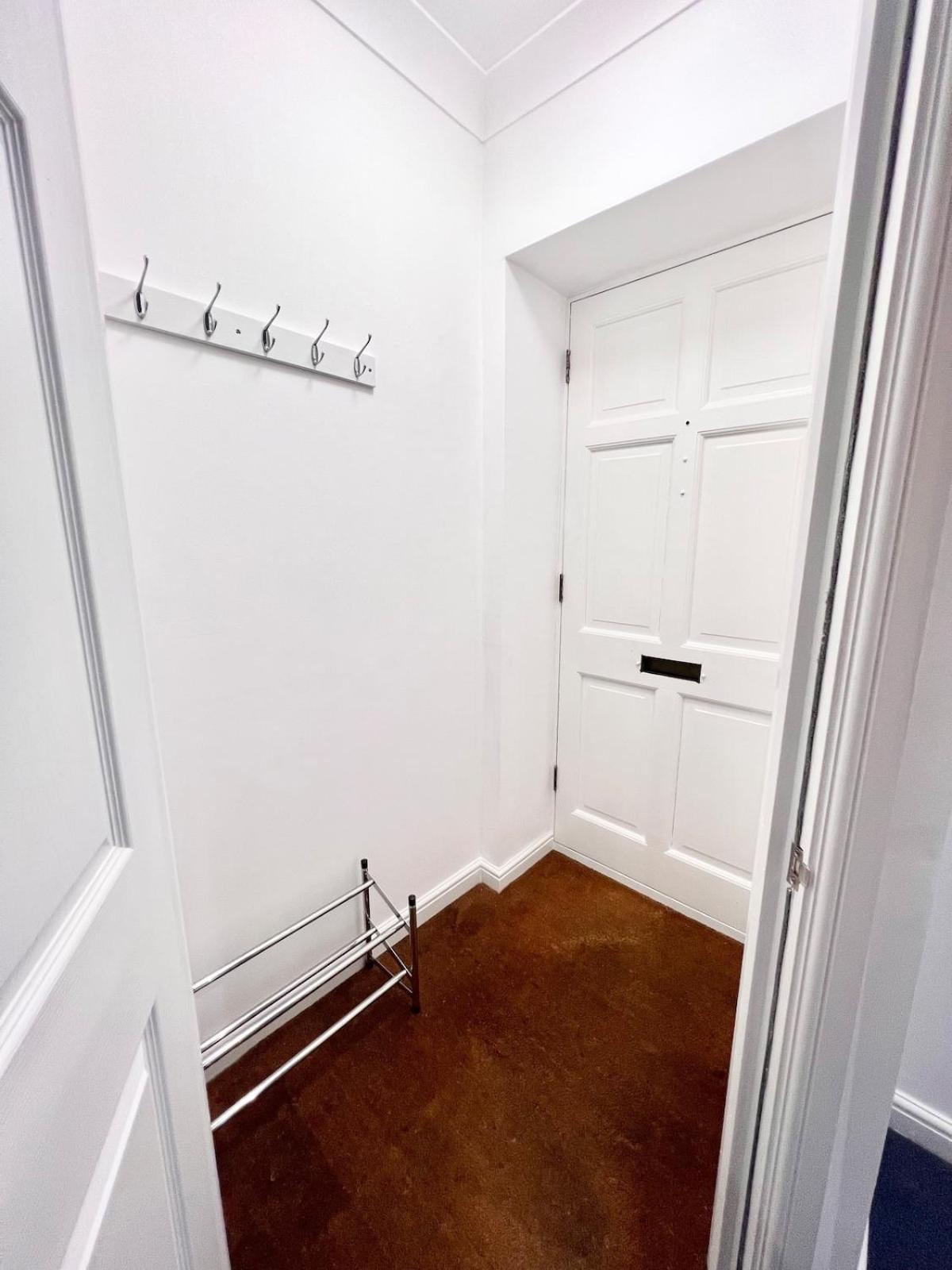 Modern Central Apartment London
