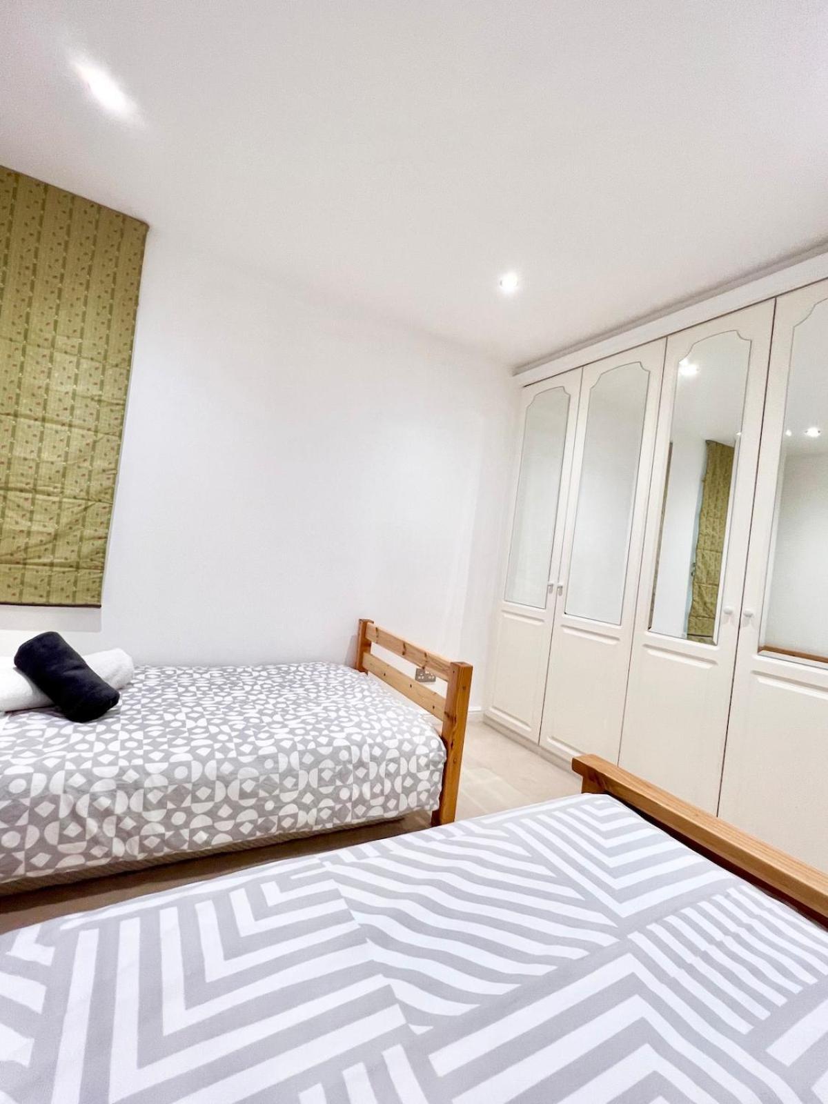 Modern Central Apartment